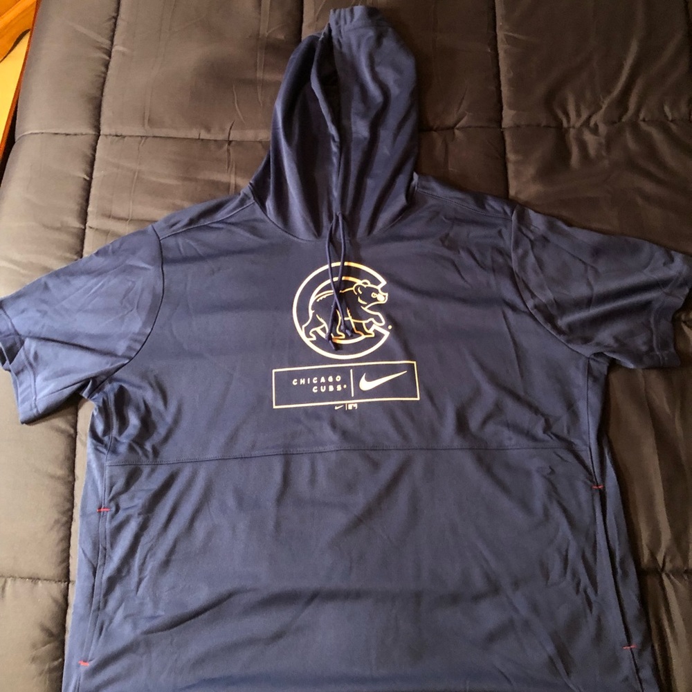 Nike Men’s Chicago Cubs Crop Hoodie
